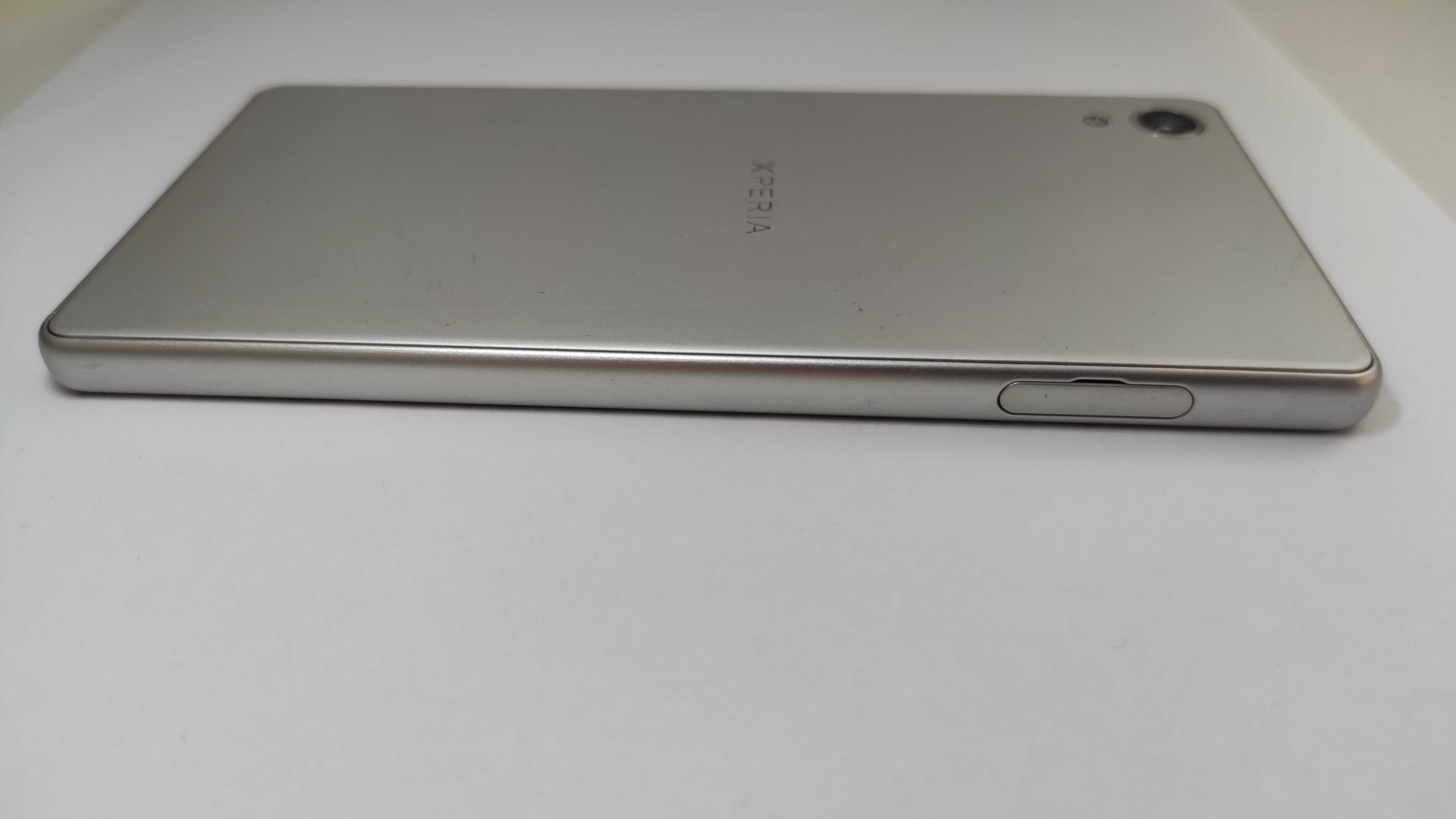 Smartfon Sony XPERIA X 3 GB / 32 GB 4G (LTE)