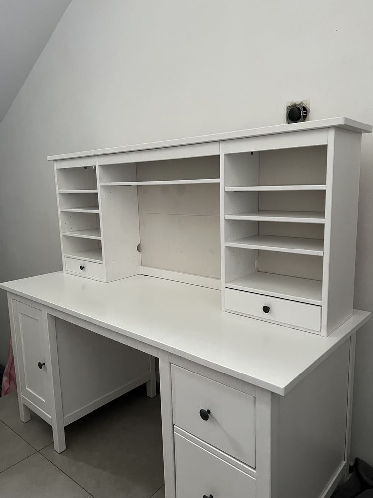 Biurko Hemnes z nadstawką