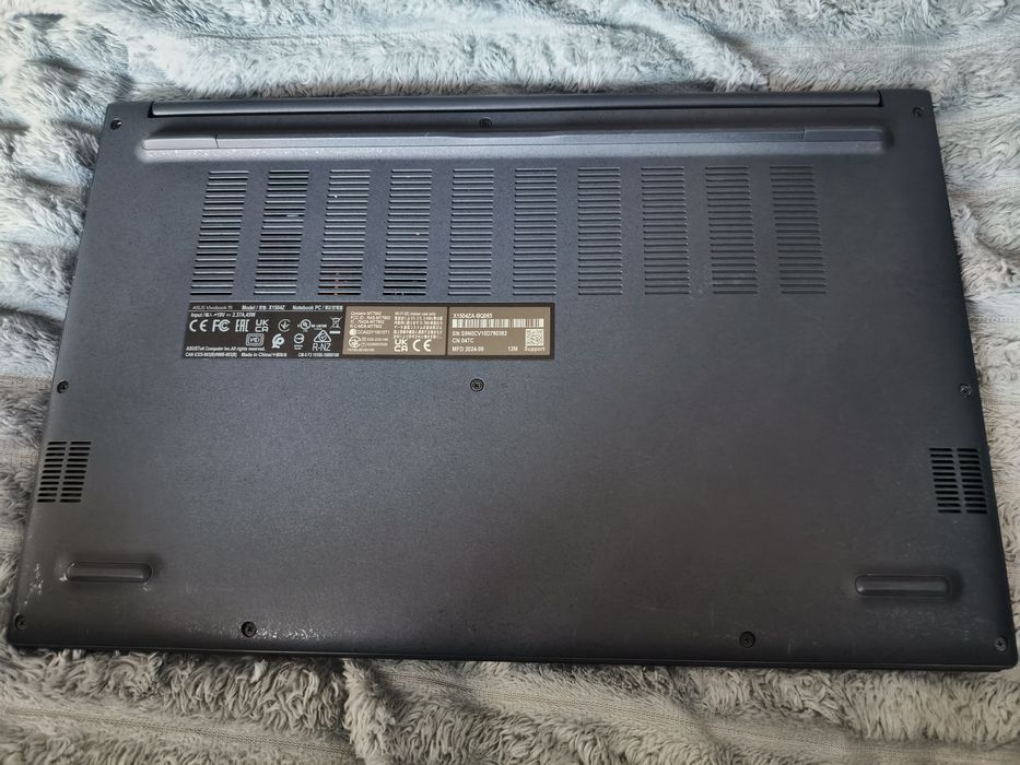 ASUS Vivobybook.