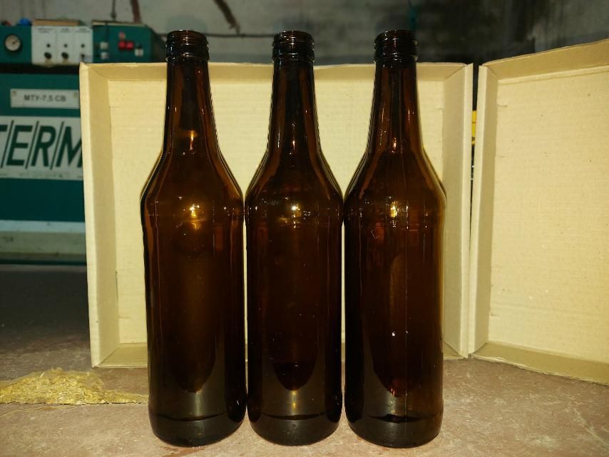 Продам стеклобутылку обработанную ультразвуком с крышкой.