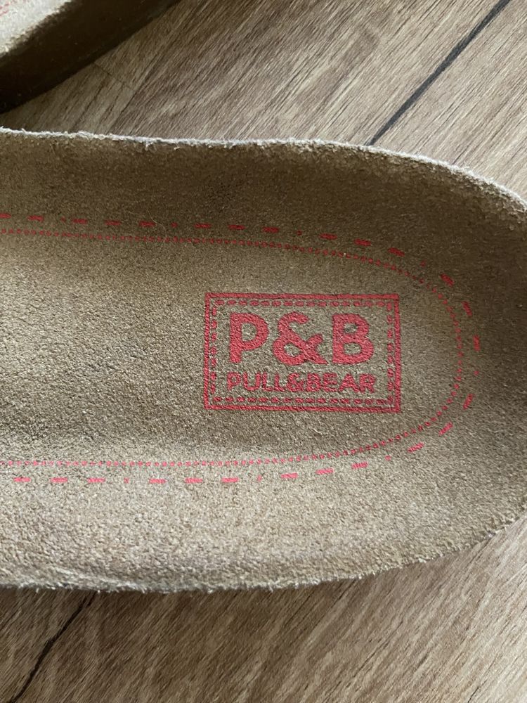 Vendo chinelos Pull And Bear