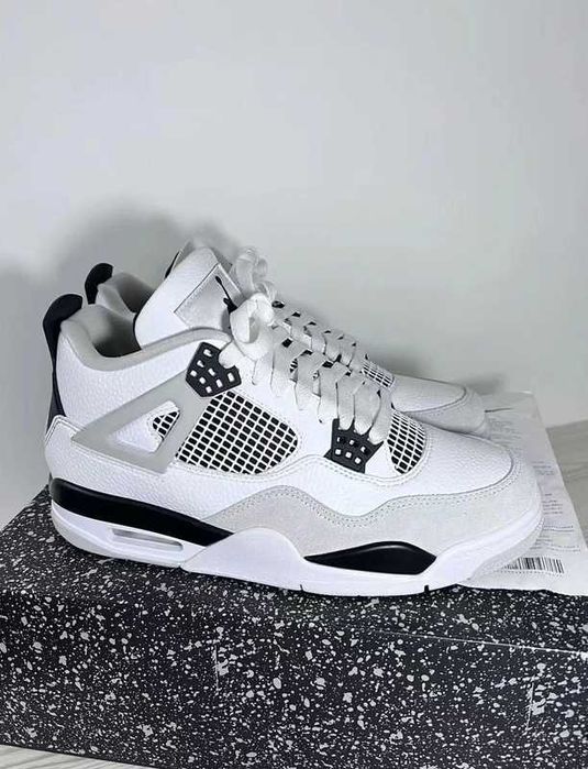 Buty Trampk Jordan 4 Retro Military Black R.40