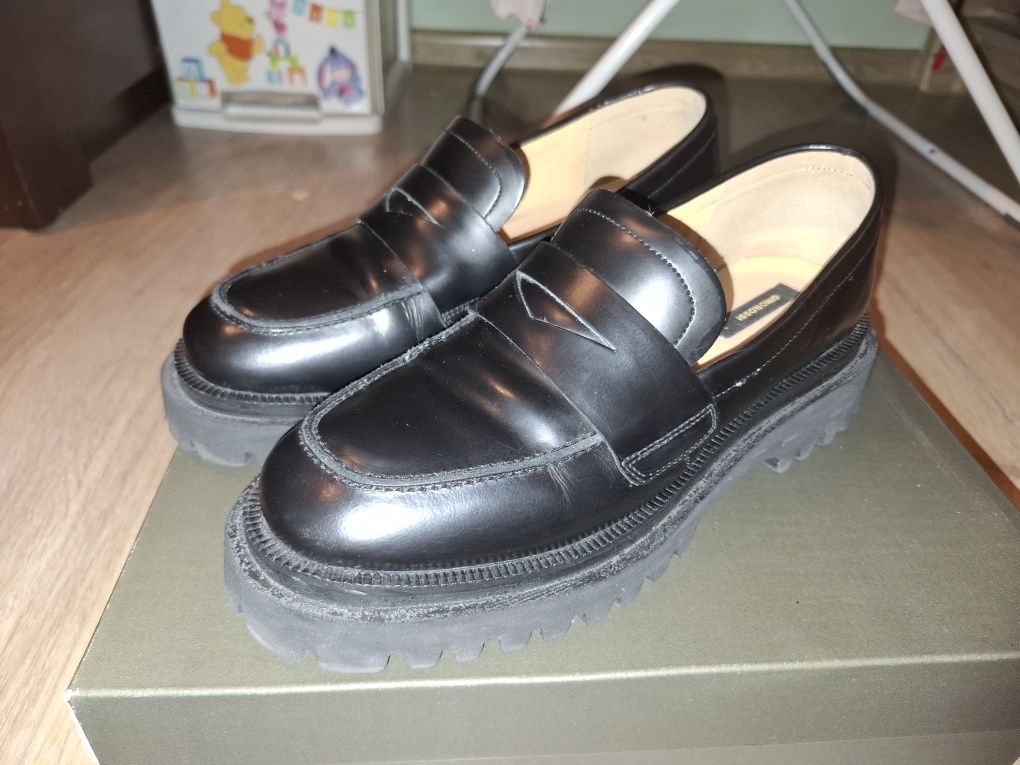 Buty Mokasyny czarne skórzane