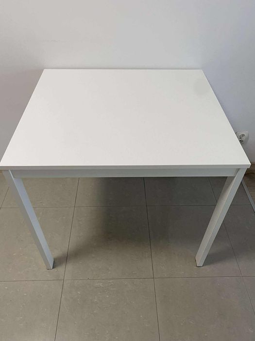 Okazja!!! Mały rozkładany stół do jadalni + 2 krzesła + taboret