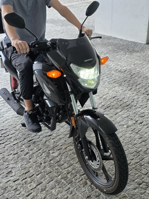 HONDA CB125F  4500km