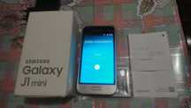 Samsung Galaxy J1 mini Gold Duos 2 симки. 2 аккумулятора
