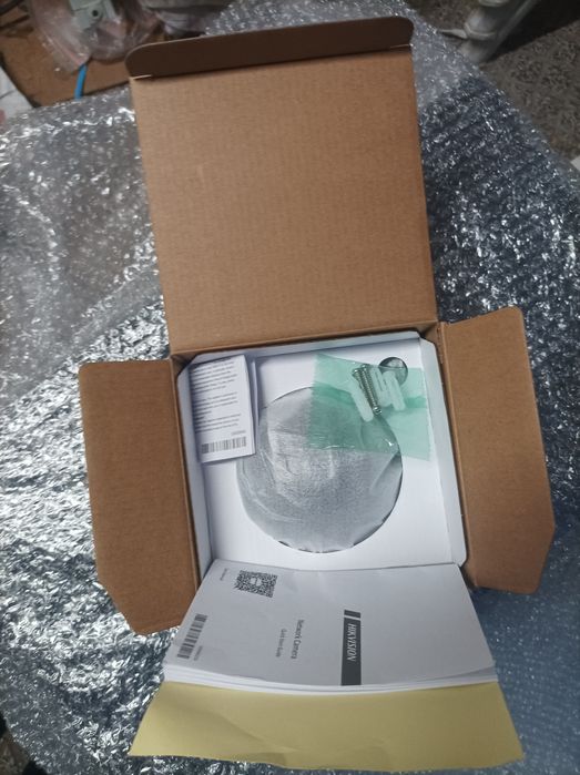Câmera cctv hikvision e safire 4mp