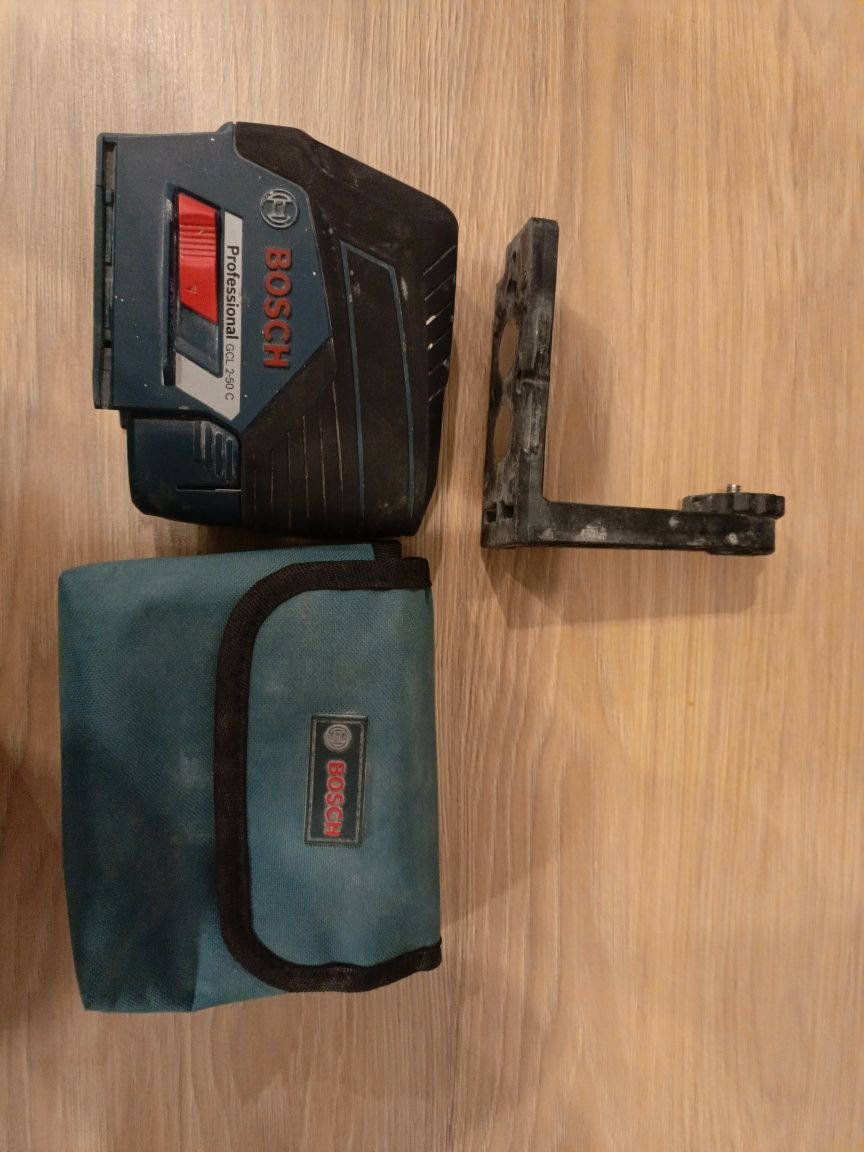 Laser krzyżowy Bosch GCL 2-50 C Professional liniowy poziomica