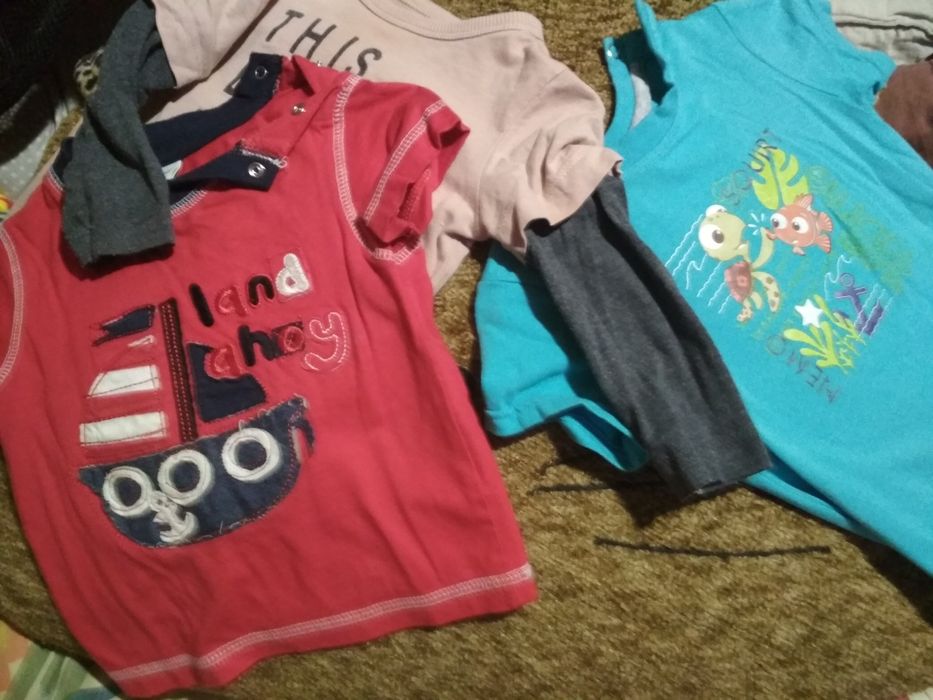 Продам светрики, футболки для дівчинки до 2-3років