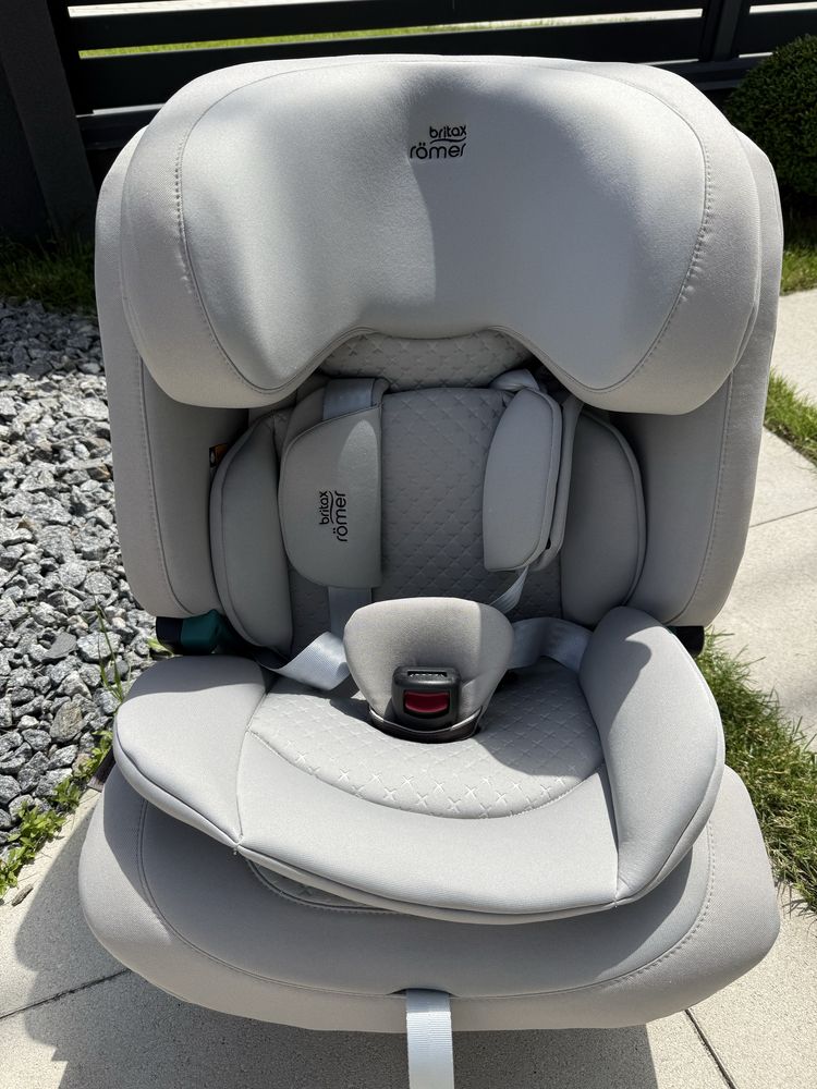 Автокрісло Britax Römer ADVANSAFIX PRO 2025 (LUX / Linen Grey)