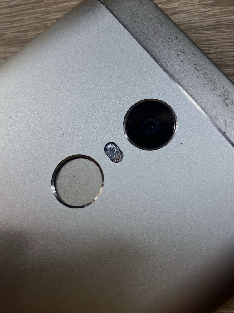 Телефон Xiaomi Redmi Note 4 +Защитное стекло