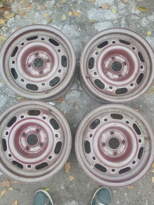 Продам  по четыре  железяки