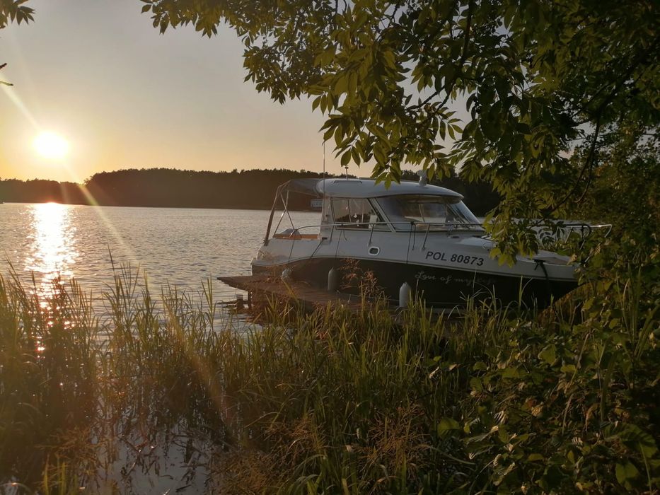 Łódź motorowa Mazury700 z silnikiem Honda 150 HP