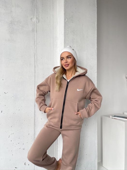 Женский зимний костюм Nike на меху 42-48 беж коричневый штаны и кофта