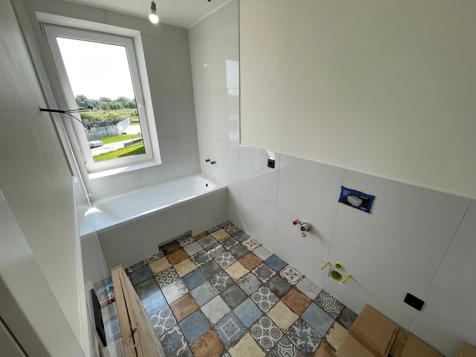 Продам 5 кімнатний будинок 211 кв.м. с. Солуки!