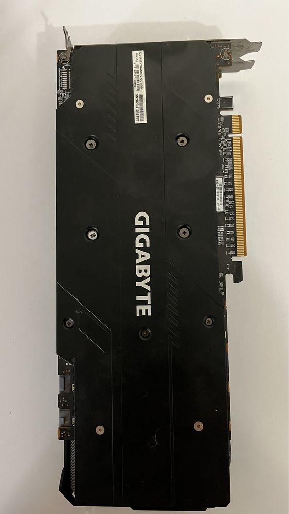 Продаю відеокарту Gigabate Rx 5700 xt