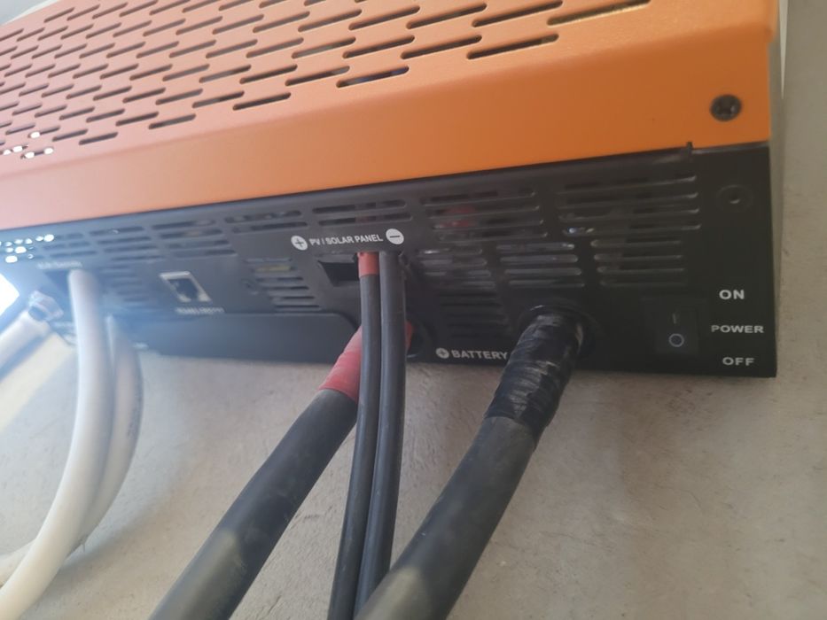 Гибридный солнечный инвертор POWMr 3500W 24V model POW-HVM-3.5H-24V