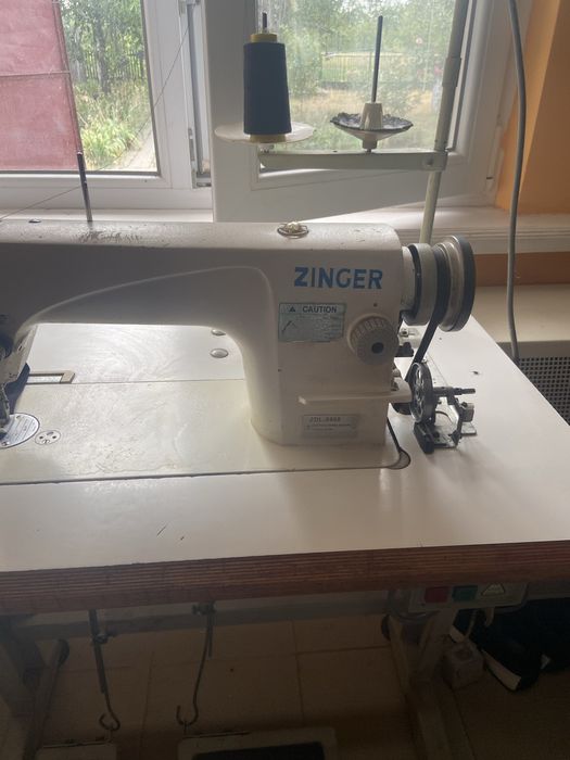 Швейна машина зінгер