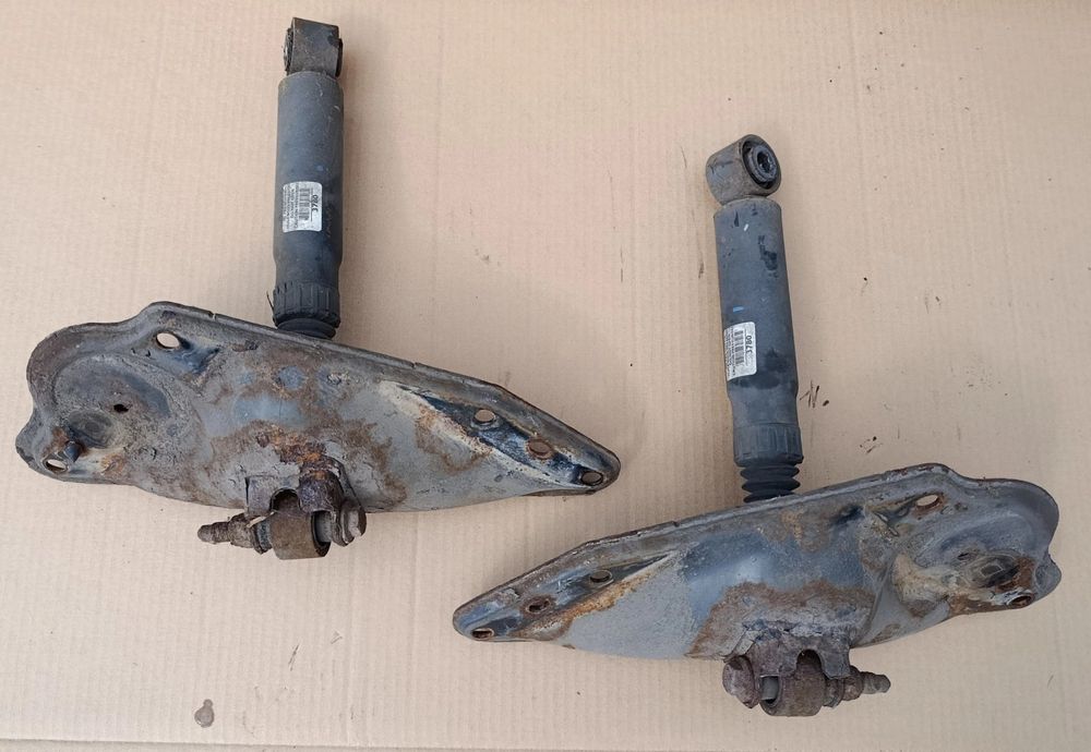C4 Picasso amortyzator tylny tył stan bdb 1,8 16V benzyna C4 Grand Picasso Citroen