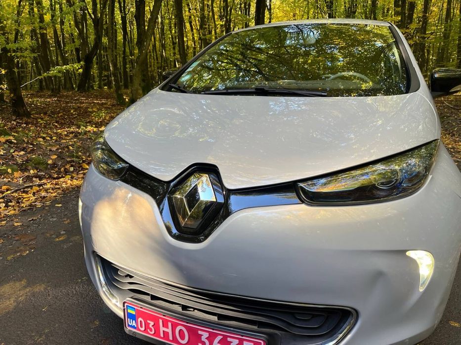 Renault zoe 41kwh 2017р запас ходу 300км