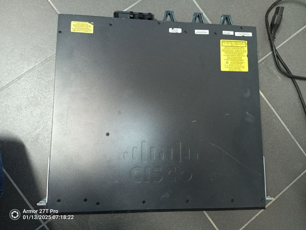 Switch CISCO  WS-C3650-48PD