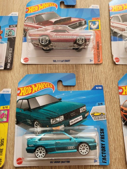 Hotwheels samochody nowe