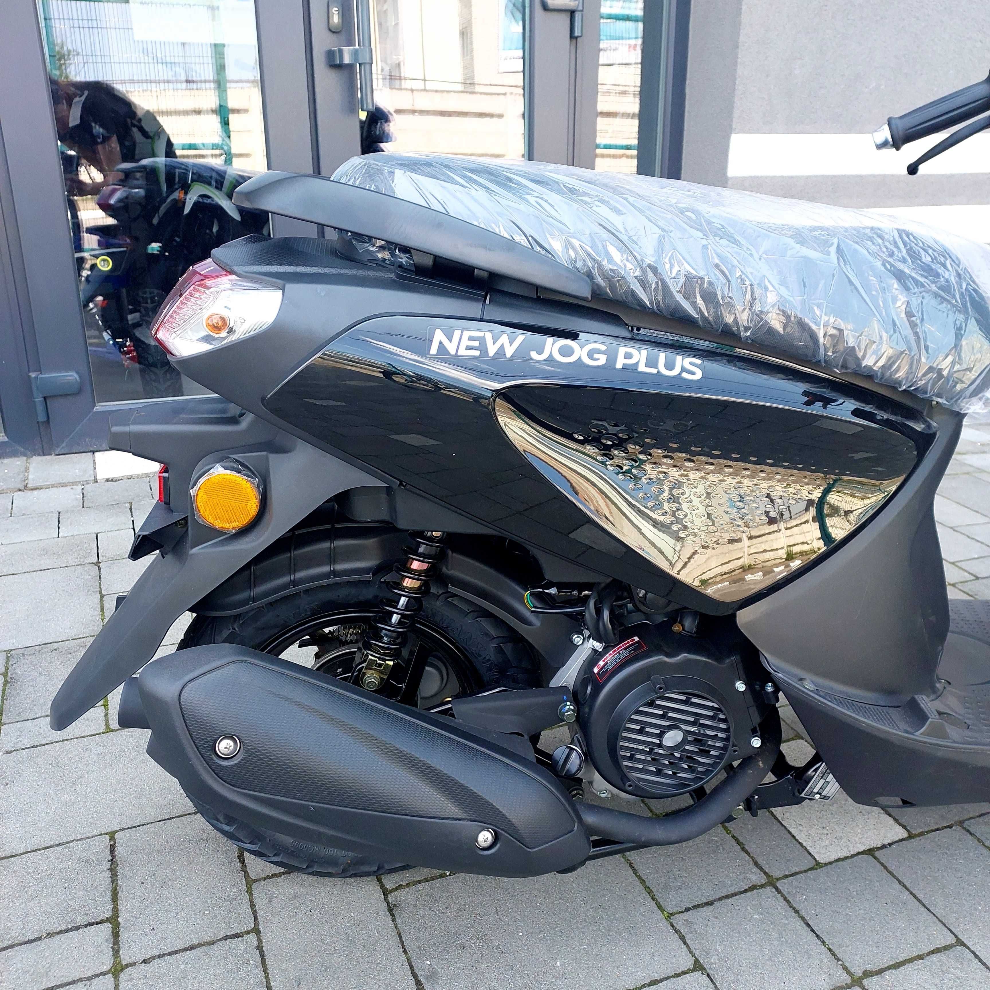 Скутер Forte NEW JOG PLUS, 125 см3, чорний, 8 к.с., гарантія, доставка