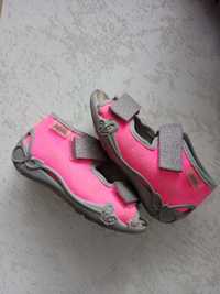Sandałki, buciki dziecięce ze skórzaną wkładką Befado, rozmiar 21