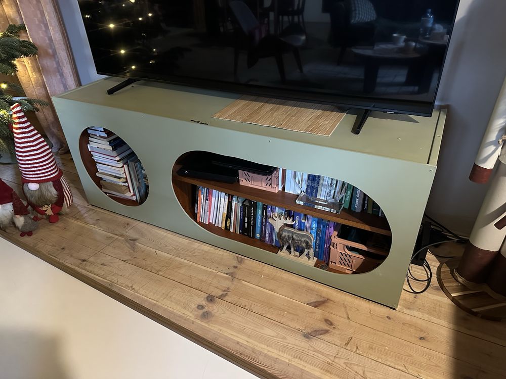 Szafka pod tv lub komoda/regał 200 zł.