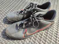 Buty halowe Nike 40