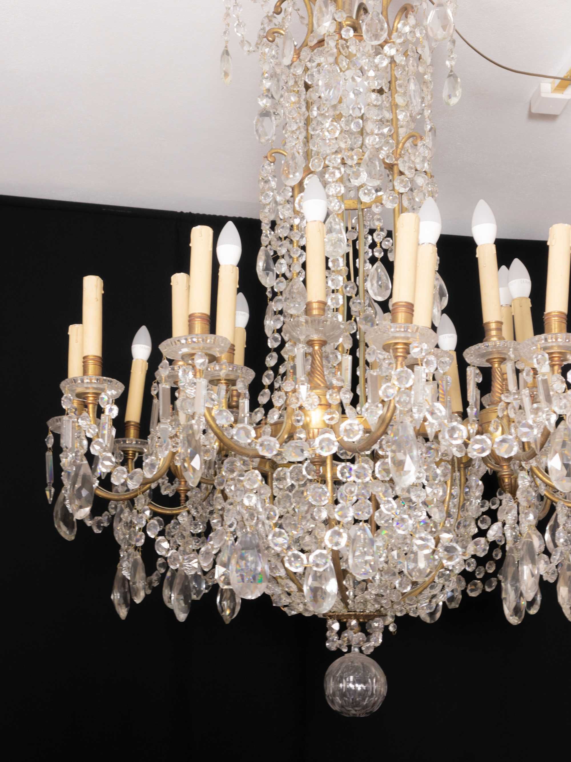 Candeeiro lustre cristal 24 braços Baccarat | século XIX