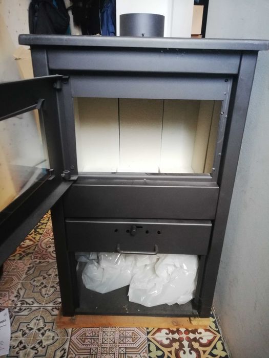 piec Kreka 9kW kominkowy na drewno, brykiet