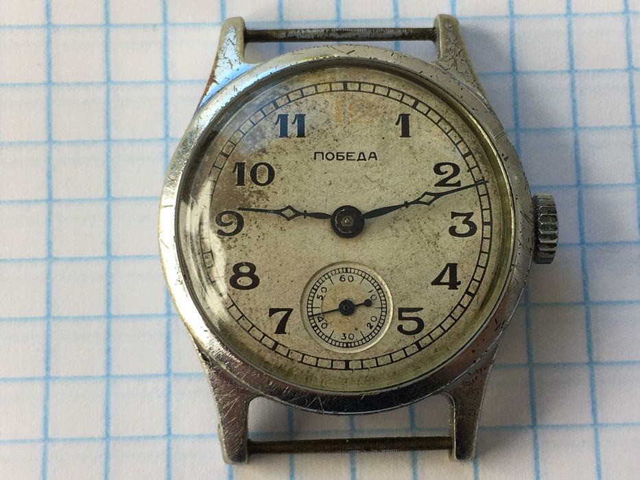 Часы механические Победа красная 12 СССР рабочие