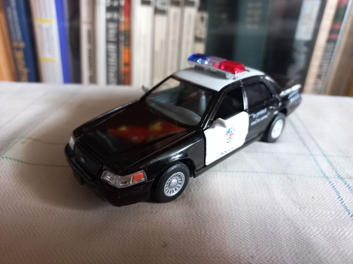 Ford Crown Victoria Police