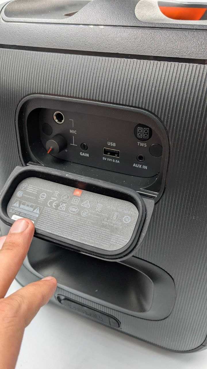 JBL PartyBox Encore Essential (100W, RGB, Black)