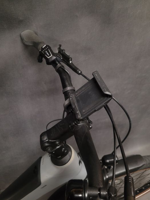 Rower elektryczny Cube Touring Hybrid 625 PRO_ Shimano_ Bosch Smart