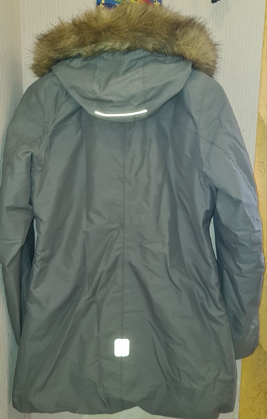 Продам зимнюю куртку Reima на рост 164 см
