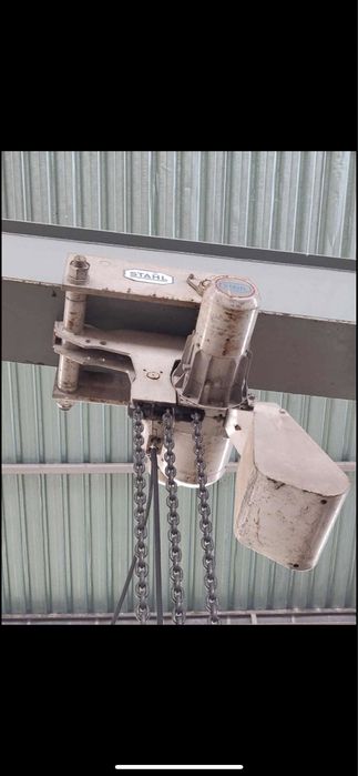 Grua pórtico 3 t (5m de bandeira e 4 m de altura útil)