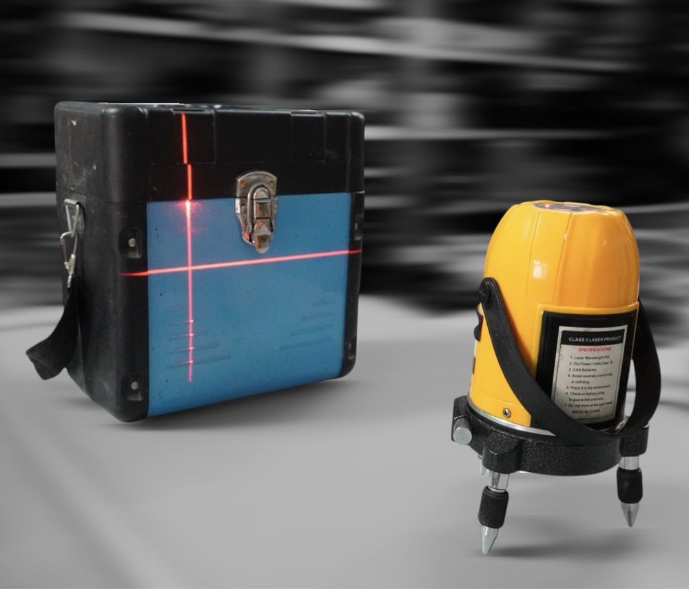 Laser liniowo-krzyżowy budowlany SOUTH ACL-211 poziomica niwelator