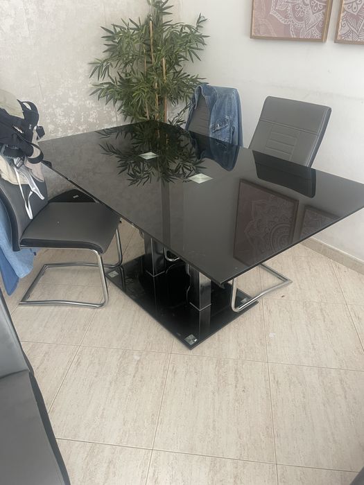 Mesa conforama+ 4 cadeiras