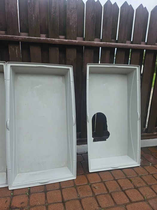 Klatka piętrowa z przejściem i bez 100cm, słupek