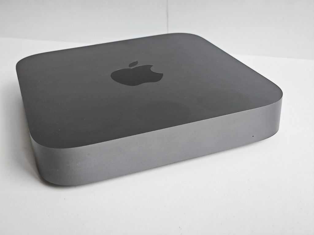 Mac mini Late 2018 (i5/64Gb Ram/256)