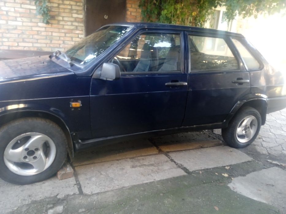 ВАЗ 2199.2004 рік.бензин.