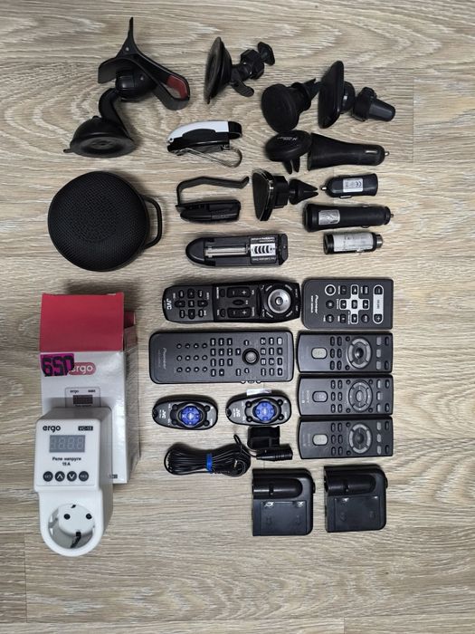 Авто аксессуары ,пульты, держатели,зарядные