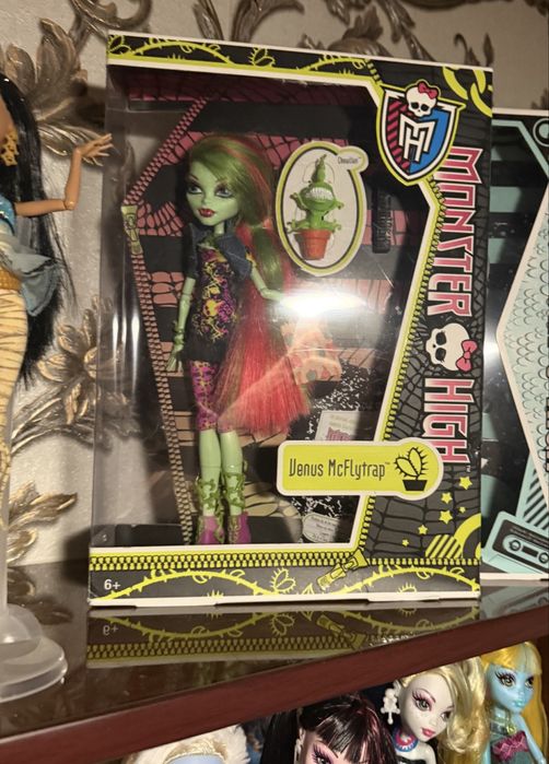 Базова Венера в рідній коробці