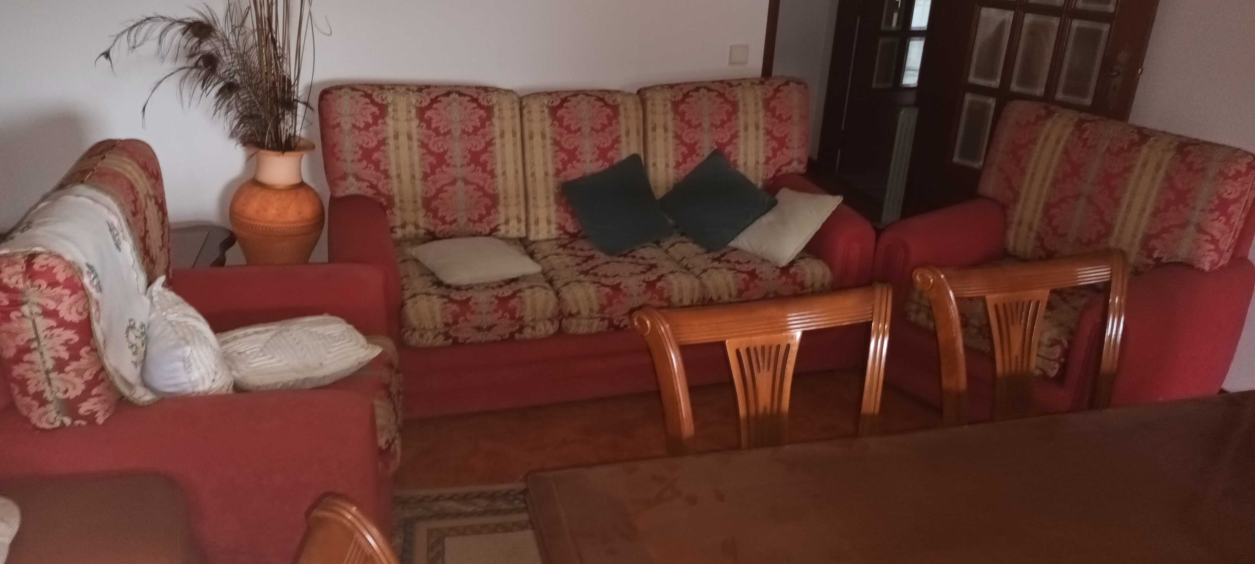 Terno de sofás em tecido