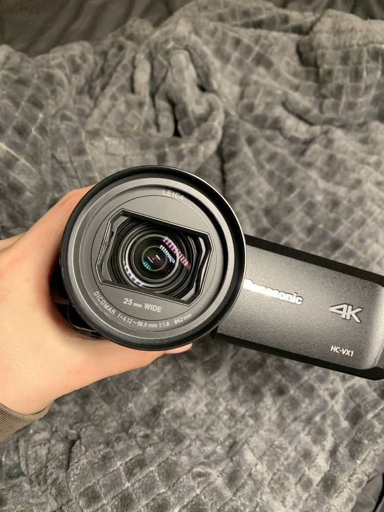 Відеокамера Panasonic 4K HC-VX1