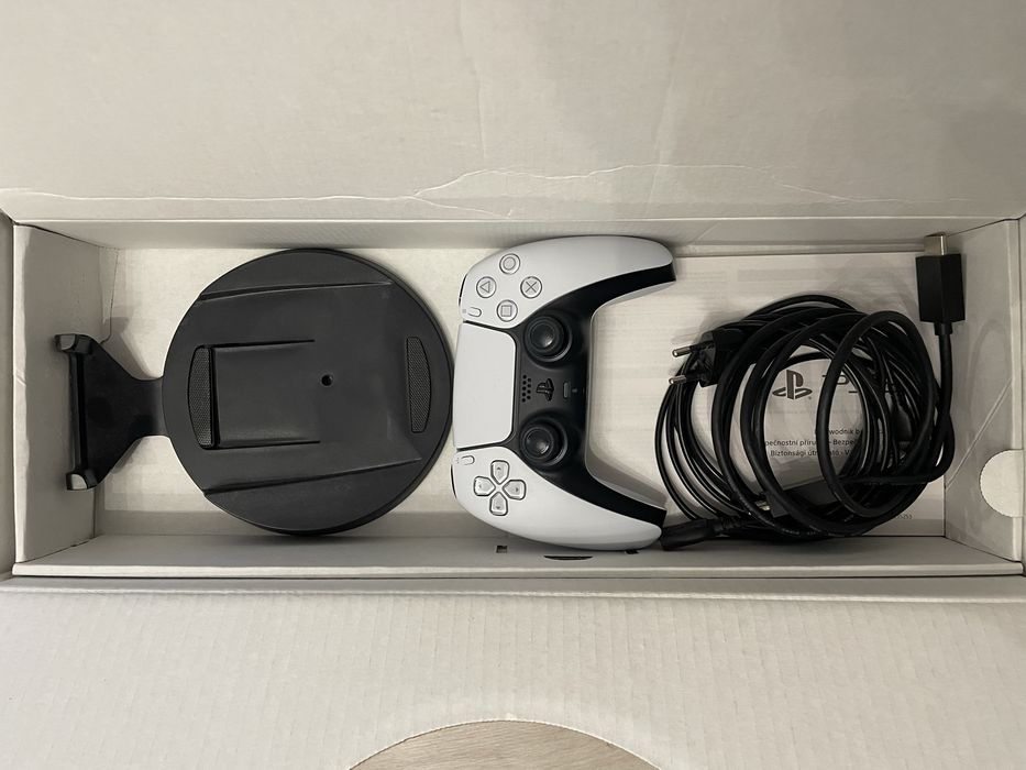 PlayStation 5 z napędem