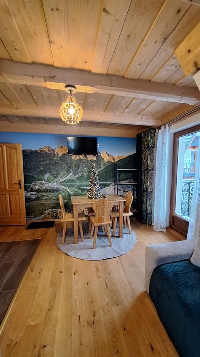 Pokoje I Apartamenty U Jambora z wyżywieniem zapraszamy.