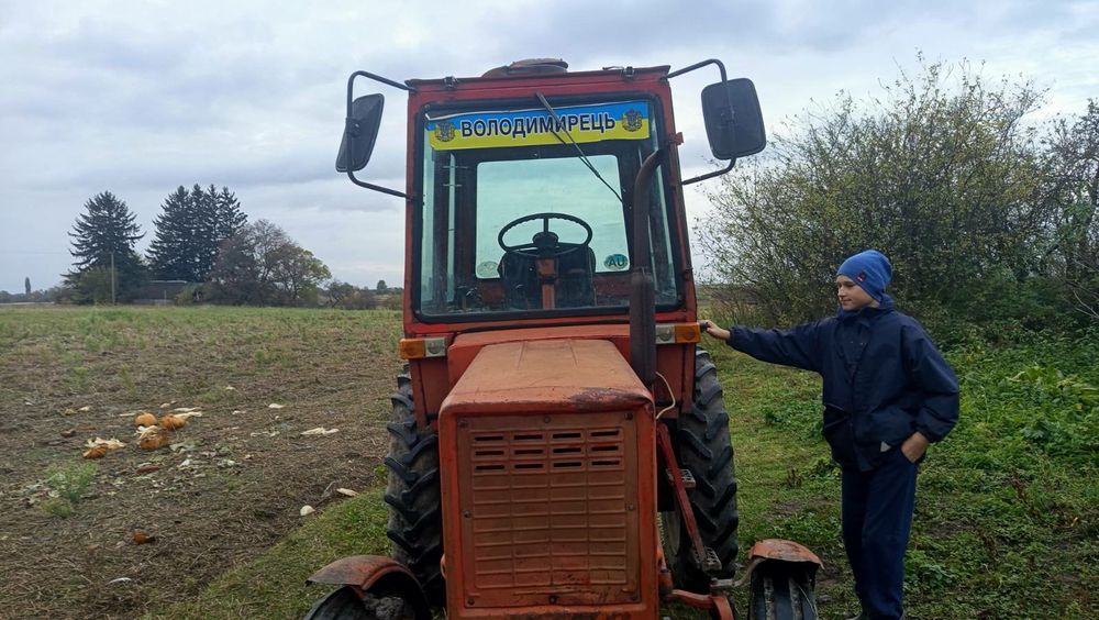 Продам трактор Т-25 в хорошому стані в одних руках